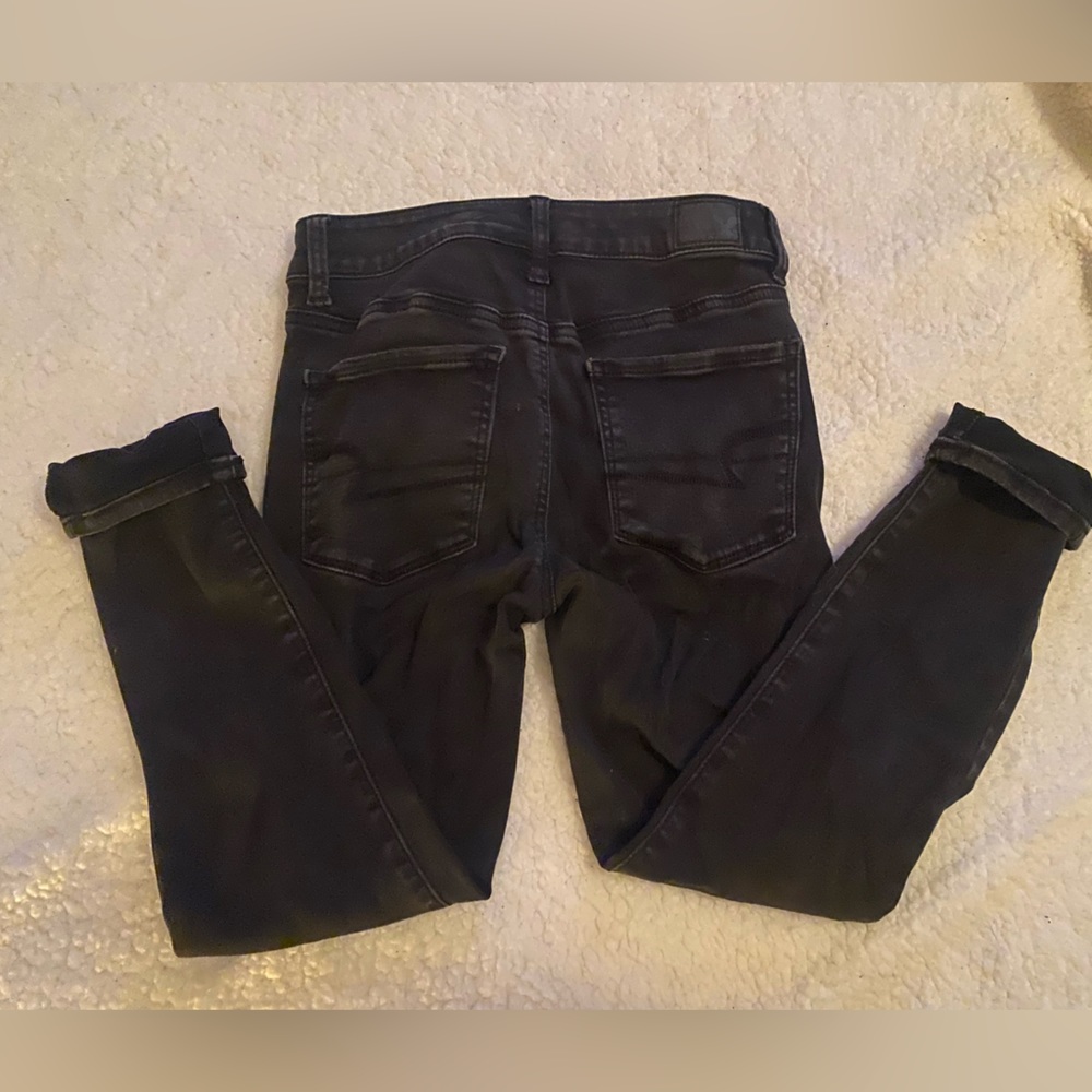 American Eagle black cropped skinny jeans size 2